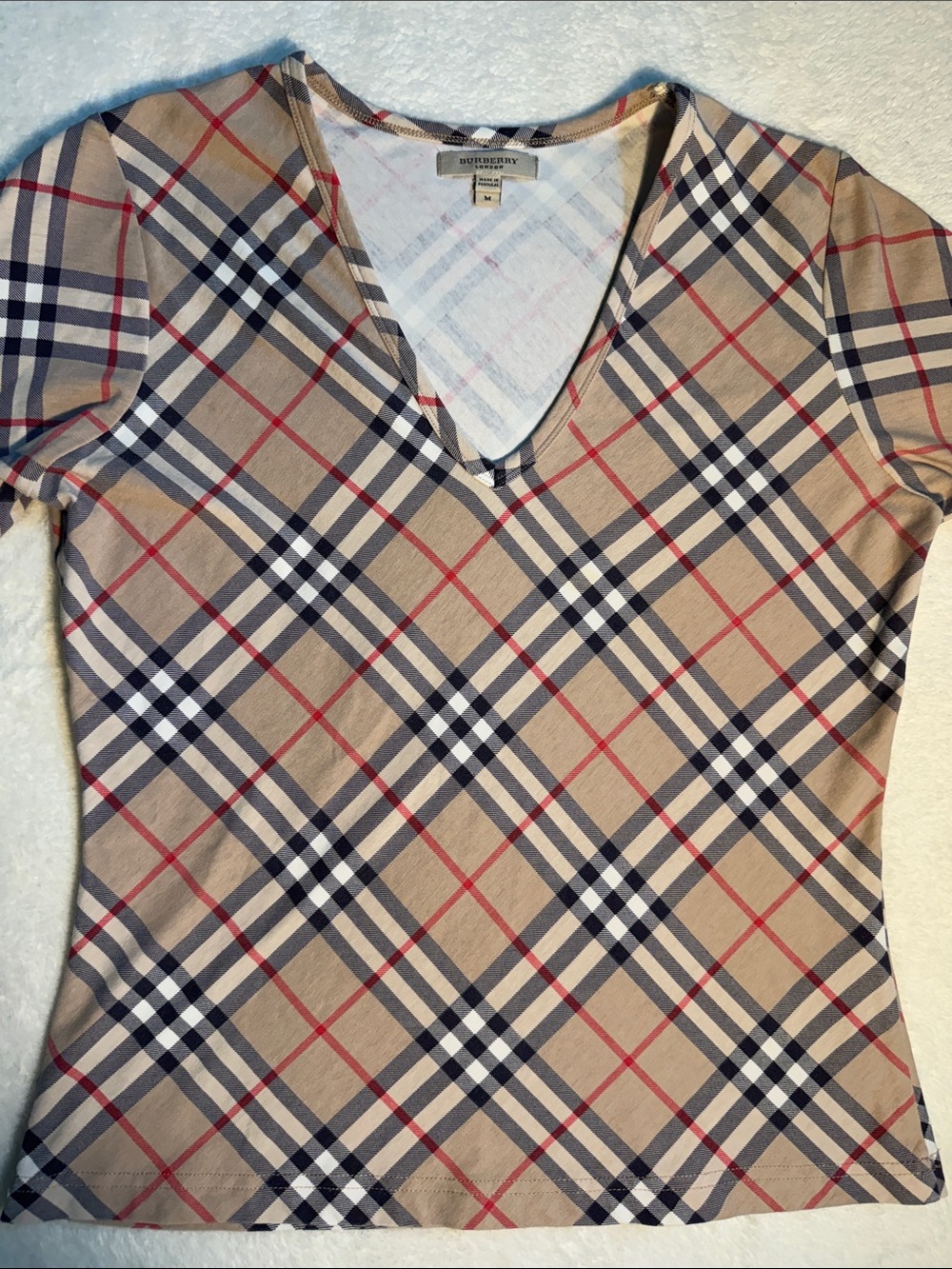 Burberry Iconic Nova Check Tartan Plaid stretch cotton 3/4 v-neck top. M.